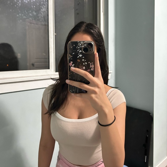 off shoulder top - Picture 4 of 4